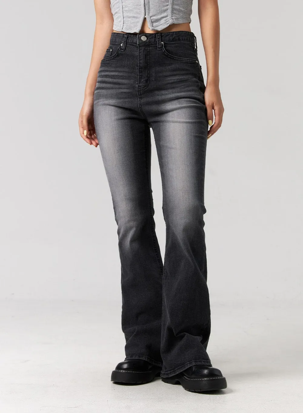 Modern Slim Bootcut Jeans CG319